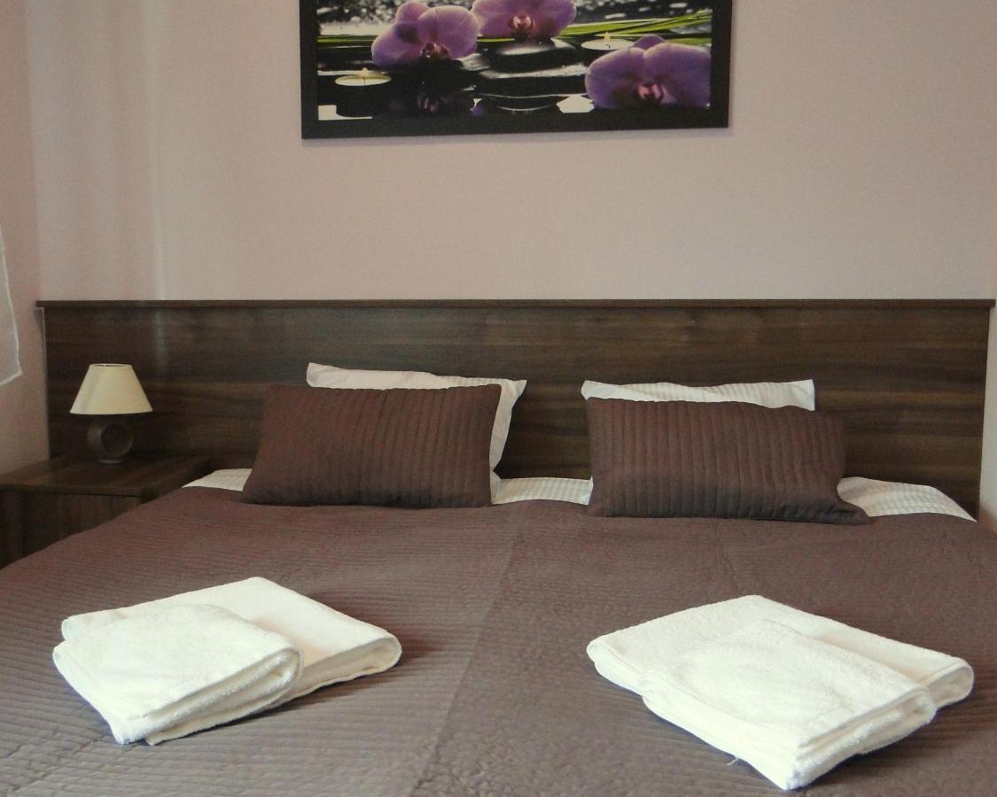 Kasztan Hostel *