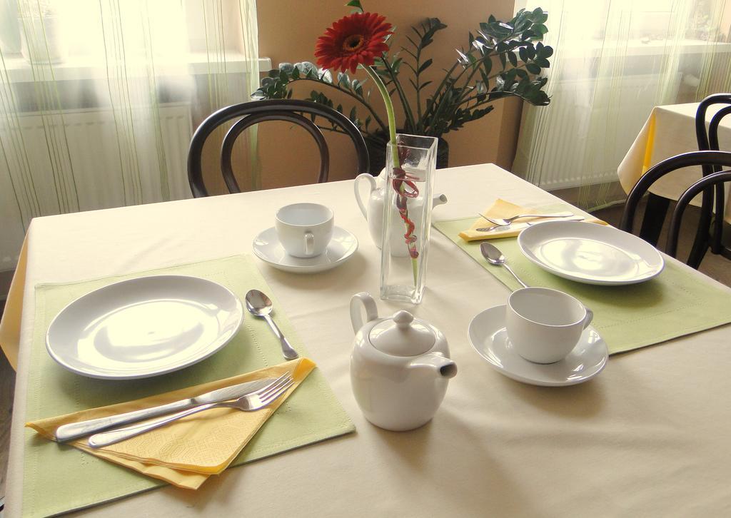 Kasztan Hostel *